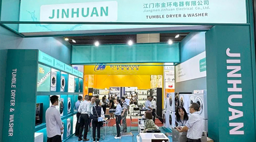 廣交會(huì)第一天！金環(huán)電器吸引世界各地客戶(hù)駐足參觀(guān)交流